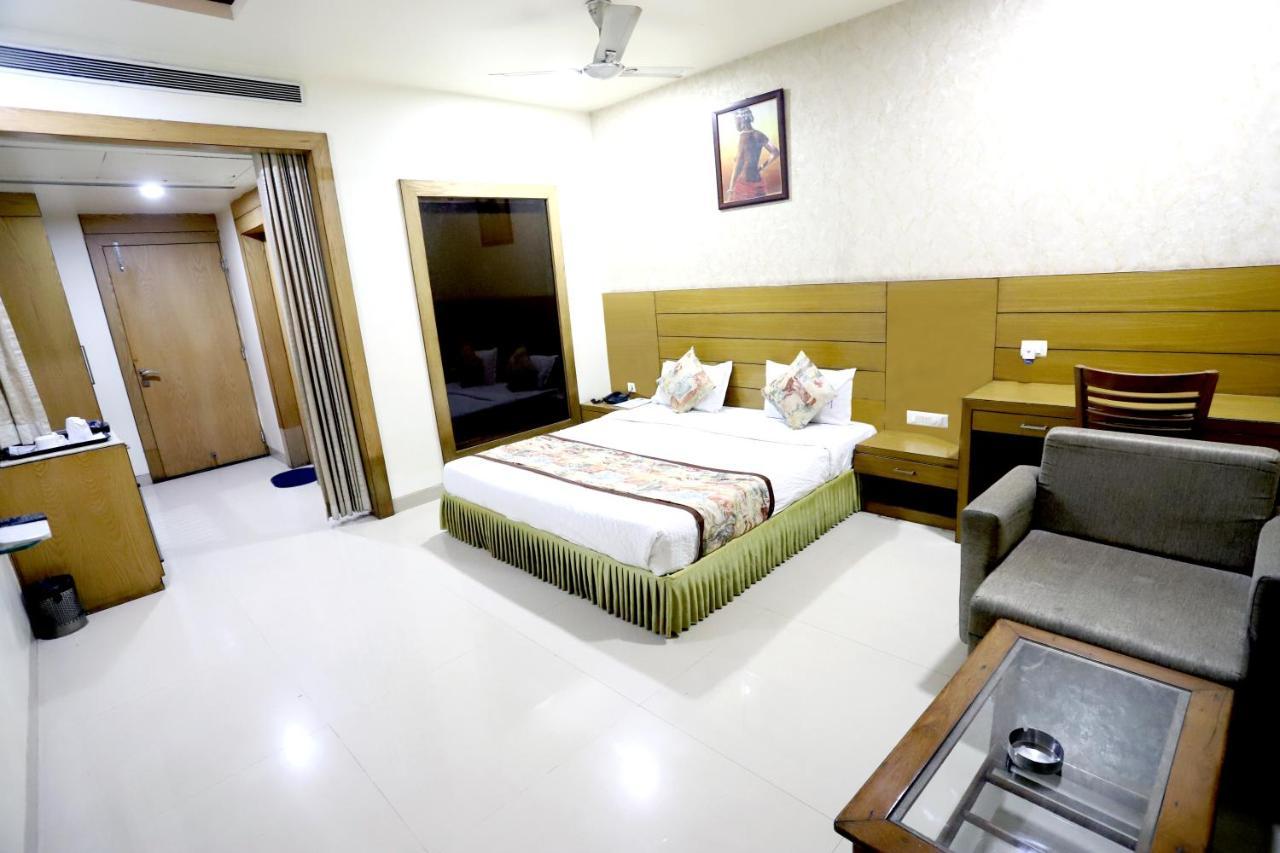 Hotel Blue Pearl Bhopal Extérieur photo