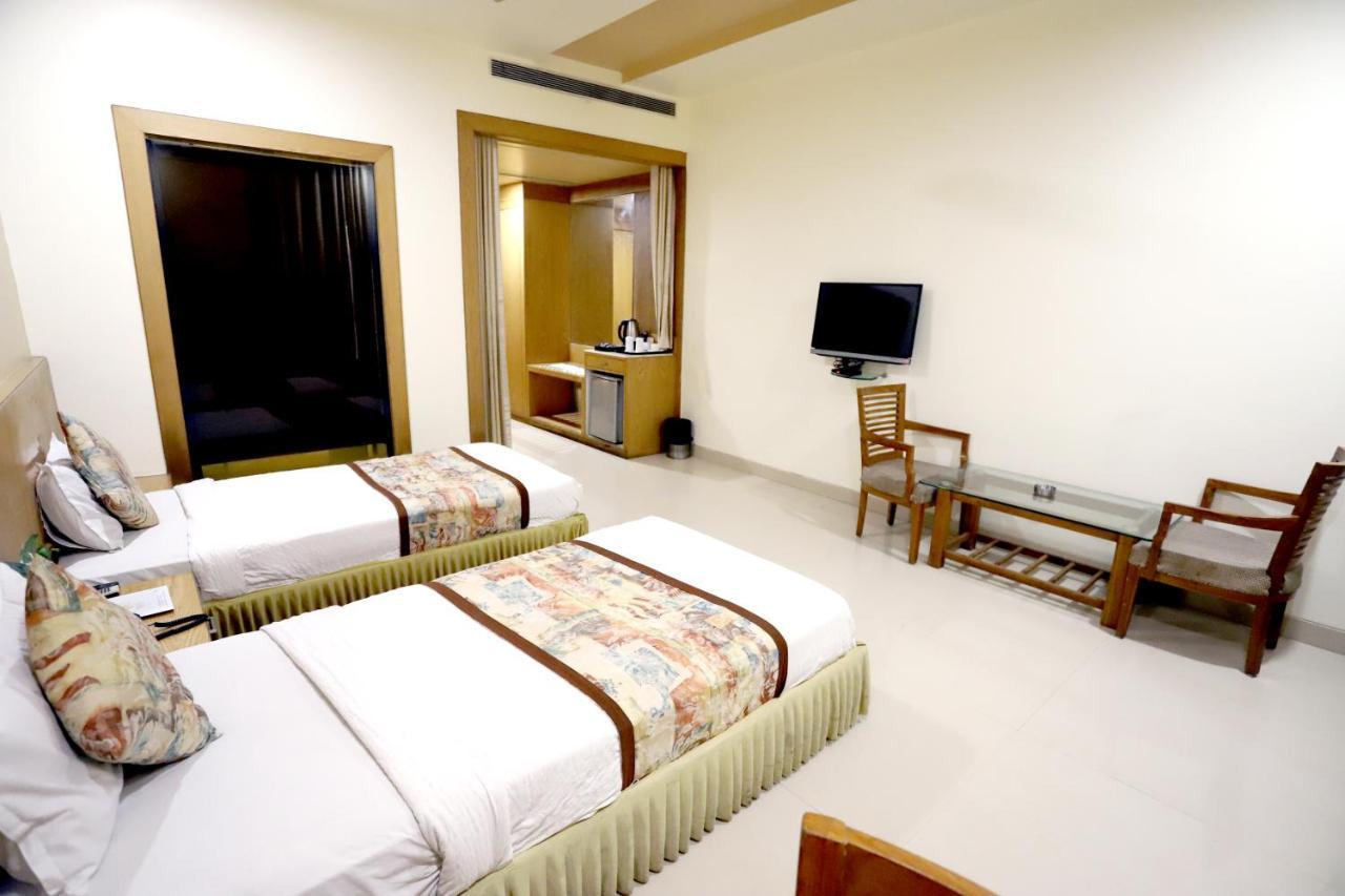 Hotel Blue Pearl Bhopal Extérieur photo
