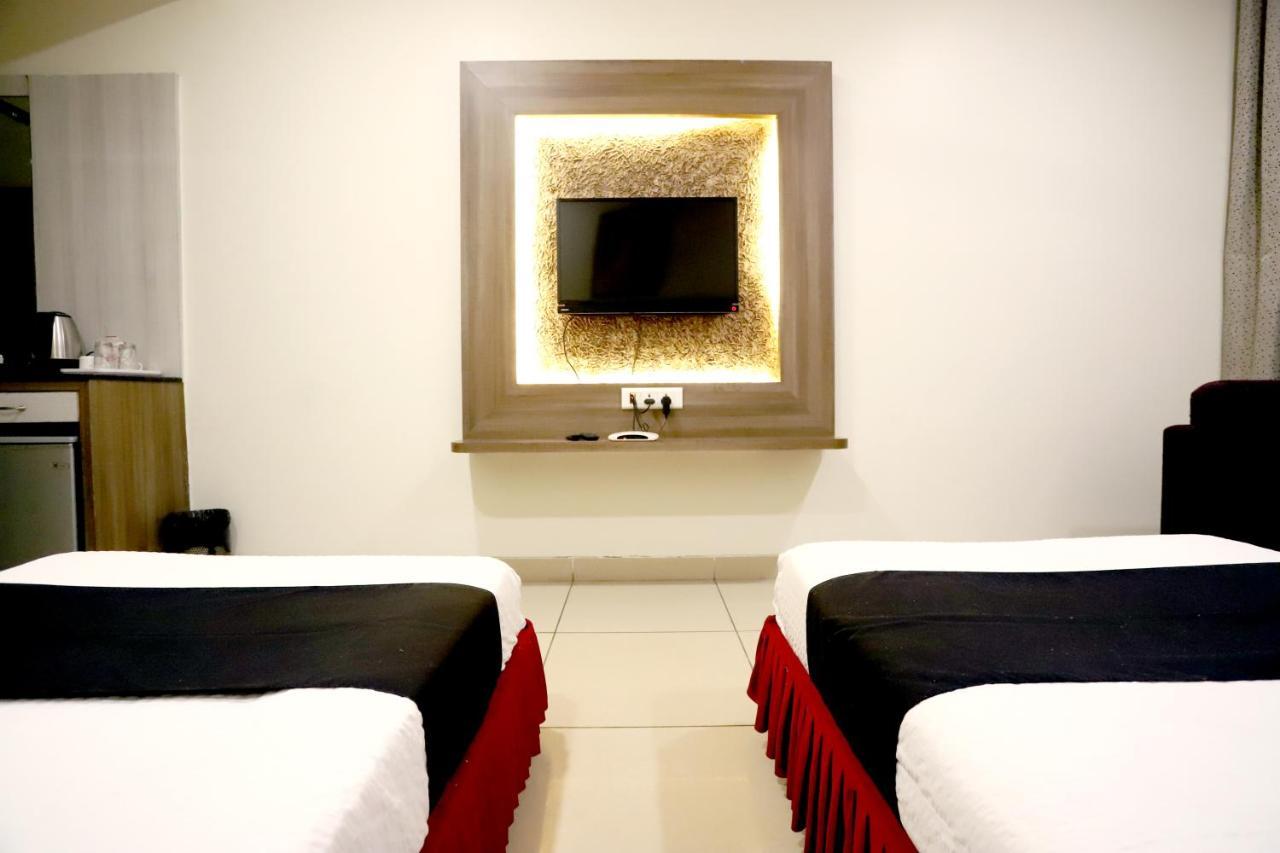 Hotel Blue Pearl Bhopal Extérieur photo